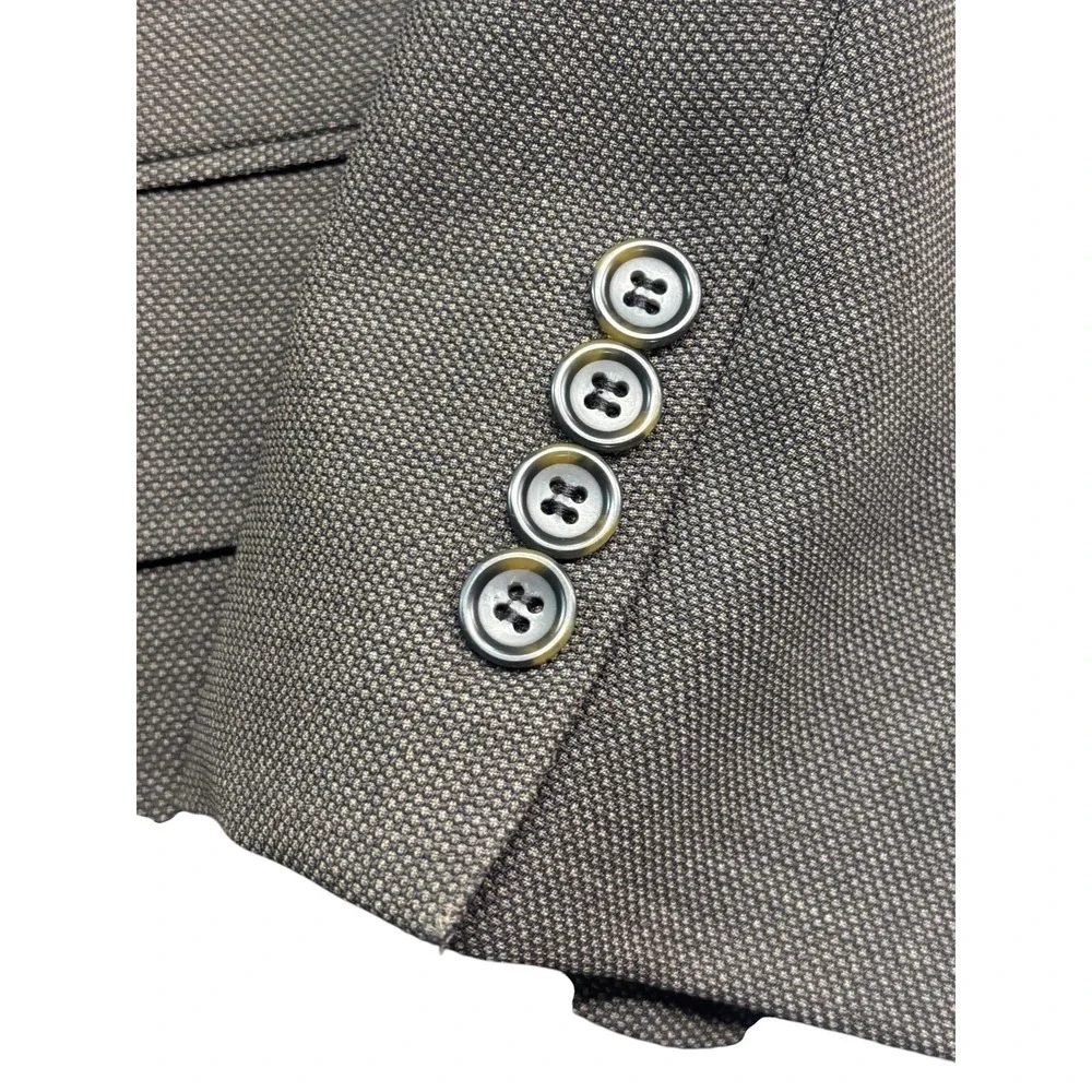 Nautica suit has